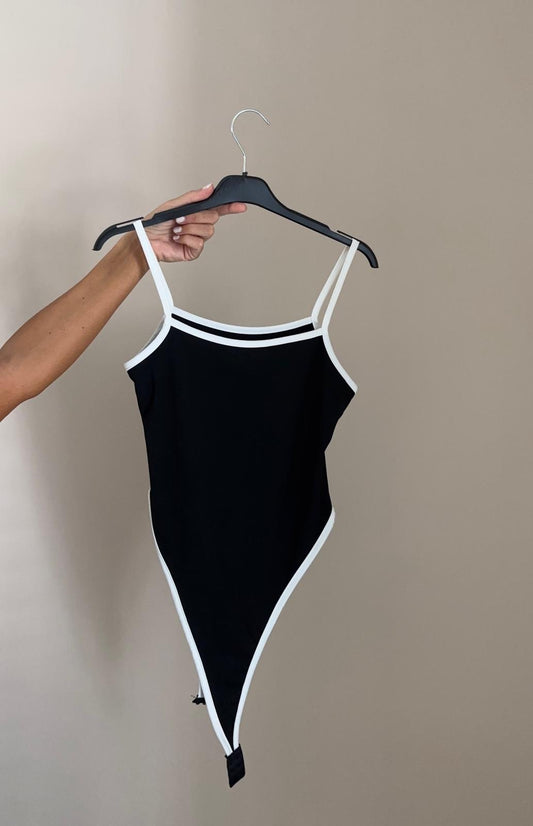 Body con spalline sottili