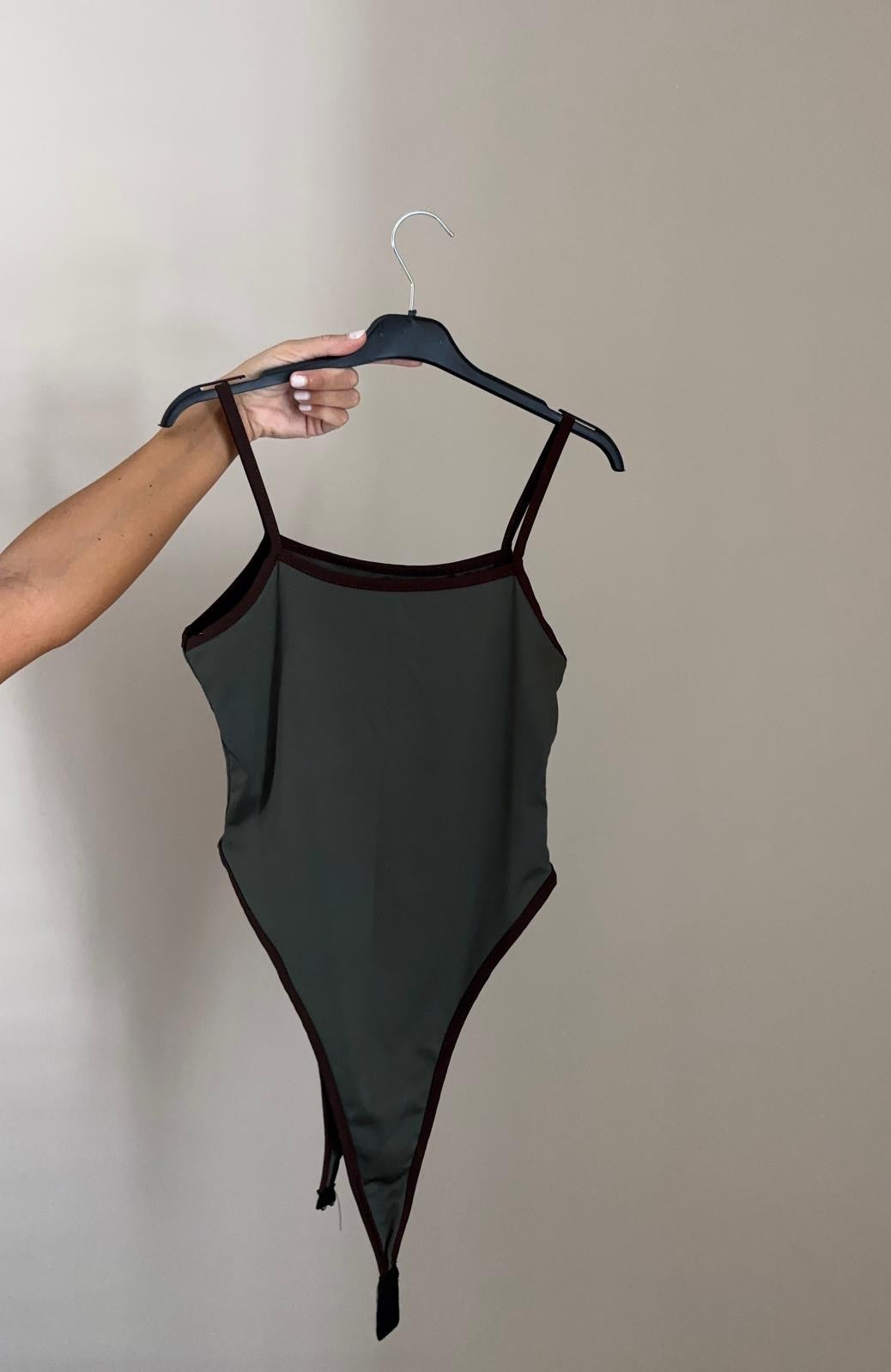 Body con spalline sottili